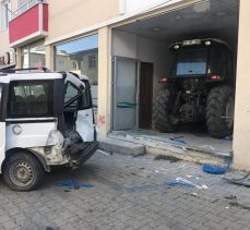 Erzurum’da traktör işyerine girdi