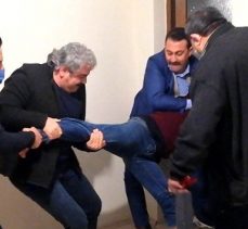 Sevdiği kızla evlenemeyen genç dokuzuncu kattan atlamak istedi