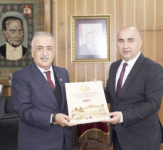 Azerbaycan Kars Başkonsolosu Guliyev’den Rektör Çomaklı’ya ziyaret