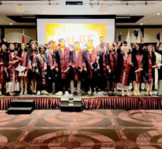 MezÖzel Bilge Koleji Öğrencileri mezuniyet coşkusu yaşadılar.