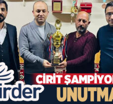 Başkan Uğurlu ve yönetim kurulu üyeleri, Şengel Atlı Spor Kulübüne tebrik ziyaretinde bulundu.