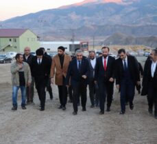 Erzurum Valisi Okay Memiş, 3. Organize Sanayi Bölgesi’ni Oltu’daki fabrikaları dolaştı.
