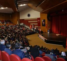 Erzurum Valisi Okay Memiş, eğitimde elde edilen başarı sporcu kimliği ile yorumladı..