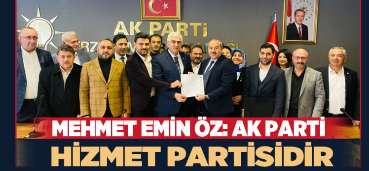 AK Parti eski İl Başkanı Mehmet Emin Öz, milletvekili aday adaylığını parti il binasında açıkladı.