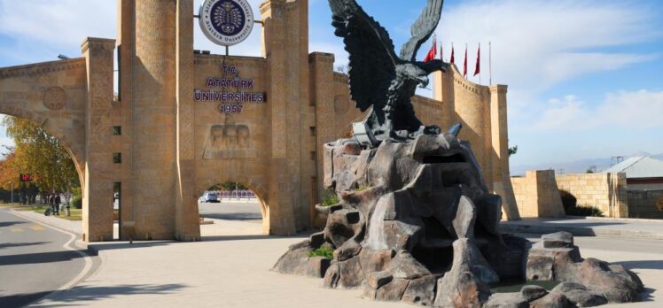 Atatürk Üniversitesi 2022-2023 bahar yarıyılı eğitim planlaması senato kararı açıklandı.