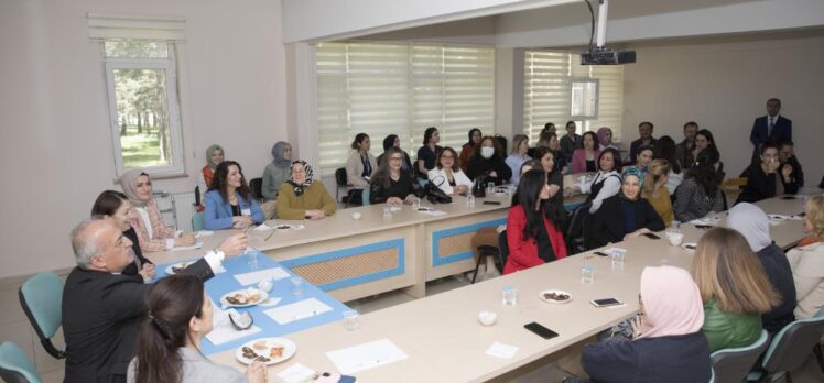 Atatürk Üniversitesi üst yönetimi, İzleme Kriterlerine yönelik değerlendirmelerde bulundu.