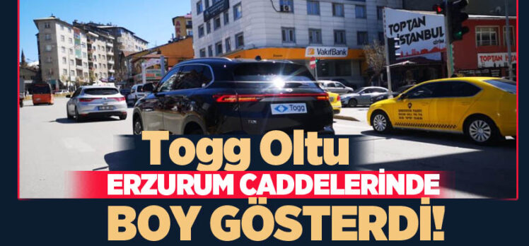 Türkiye’nin milli otomobili Togg, Erzurum caddelerinde tur attı, vatandaşlardan yoğun ilgi gördü.