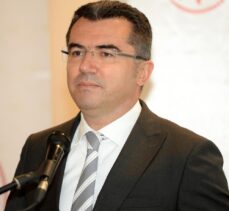Erzurum Valisi Okay Memiş,  “Babalık yeri doldurulamayacak bir değerdir, dedi” …..