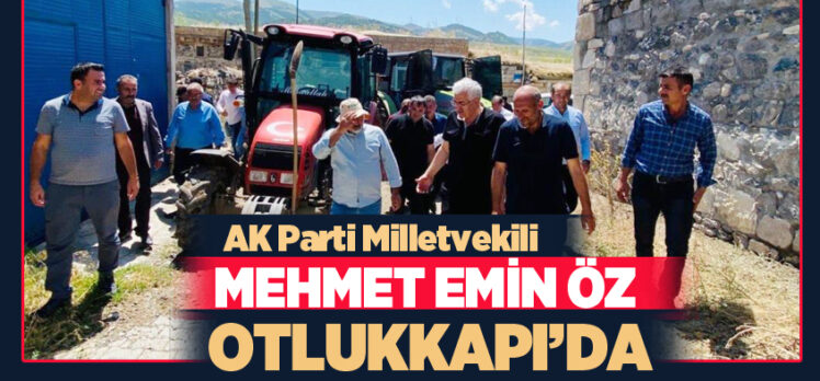 AK Parti Erzurum Milletvekili Mehmet Emin Öz, mahalleye giderek vatandaşlarla buluştu.