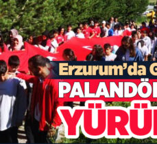 Erzurum’da gençler 15 Temmuz programı çerçevesinde Palandöken Dağı’na bir yürüyüş yaptı.