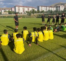 UEFA B 34-35.grupların UEFA B Antrenör Eğitim Programı’nın ikinci aşamaları Erzurum’da tamamlandı.