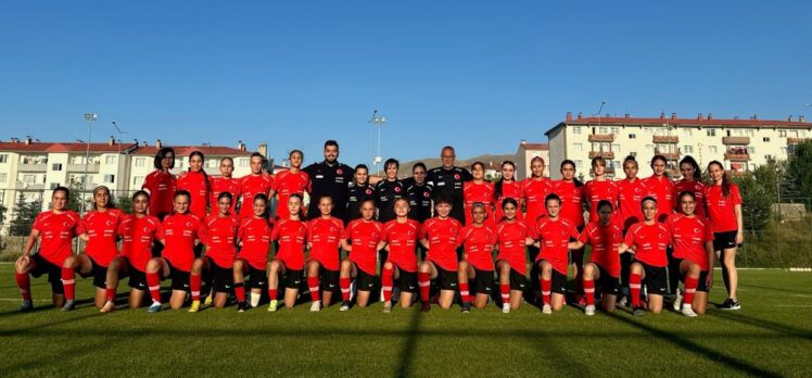 U19 Kadın Futbol Milli Takımı ve U17 Kız Futbol Milli Takımı’nın Erzurum’da hazırlanıyor.