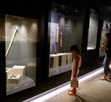 Erzurum Müzesi, Eski Taş Çağı’ndan Cumhuriyet’e uzanan bir yolculukla ziyaretçilerini büyülüyor.
