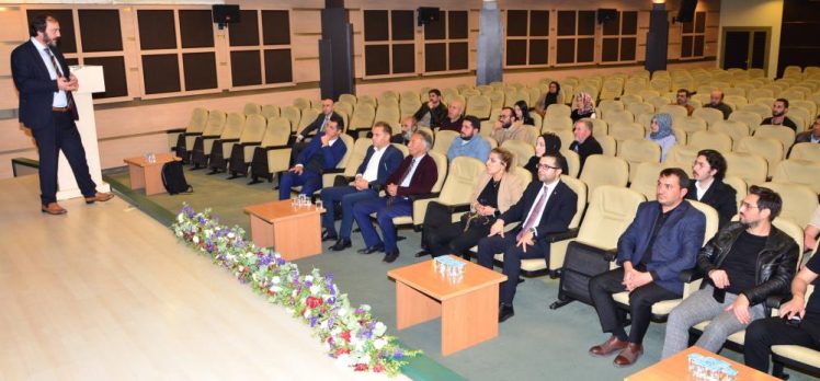 Erzurum Ticaret ve Sanayi Odası (ETSO),  “e-ticaret” bilgilendirme toplantısı düzenledi..