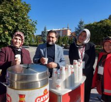 Erzurum Gönüllü Anneler Derneği’nin Hayır Çarşısı etkinliğine vatandaşlar destek oldu.