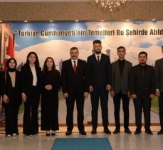 Atatürk Üniversitesi Hukuk Fakültesi öğrencileri Erzurum Valisi Çiftçi’yi ziyaret etti.