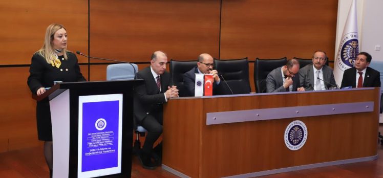 Atatürk Üniversitesinde meslek yüksekokullarına yönelik izleme ve değerlendirme toplantısı.