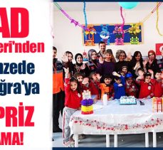 Depremzede Yiğit Buğra’ya AFAD Gönüllüleri doğum gününde sürpriz yaparak sevindirdi.
