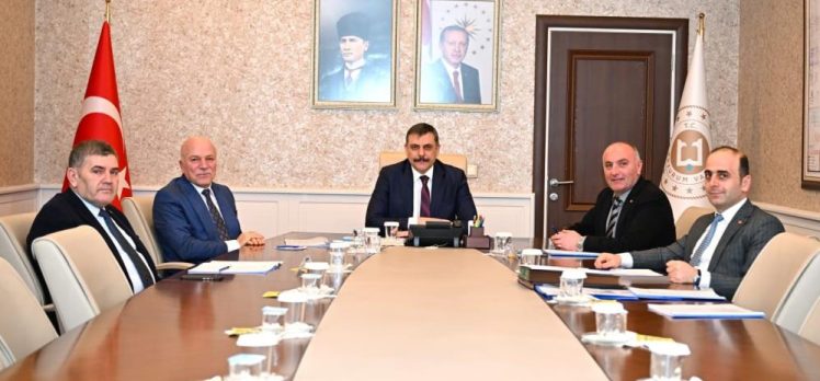 Erzurum 2. Organize Sanayi Bölgesi Yönetim Kurulu toplantısı, Vali Çiftçi başkanlığında yapıldı.