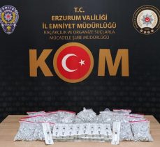 Erzurum Emniyeti (KOM) Şube Müdürlüğü ekiplerince 2 bin 296 adet botoks ilacı ele geçirildi.