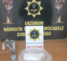 Erzurum Narkotik Suçlarla Mücadele Şube Müdürlüğünce 343 gram metamfetami yakalandı..