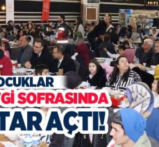Erzurum’da koruyucu aileler ve çocuklar için düzenlenen iftar programı, büyük bir katılımla gerçekleşti.