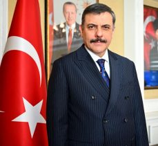 Erzurum Valisi Mustafa Çiftçi, 14 Mart Tıp Bayramı dolayısıyla kutlama mesajı yayınladı.