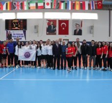 Futsal kadınlarda Gümüşhane Üniversitesi 1. Atatürk Üniversitesi 2.  ETÜ üçüncü sırada yer aldı.