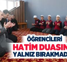 Erzurum’da imam-hatip lisesi öğrencilerinin hatim duasına ilin kamu yöneticileride katıldı.