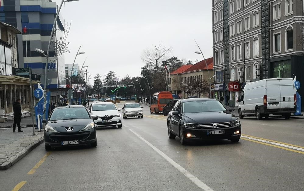 Erzurum’da Mart ayı ölçeğinde trafiğe kayıtlı motorlu kara taşıtı sayısının 134 bin 480 olduğu bildirildi.