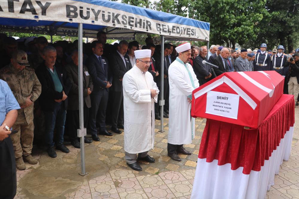 Şehit Kıdemli Başçavuş Mustafa Yaşar, memleketi Hatay’da son yolculuğuna uğurlandı.
