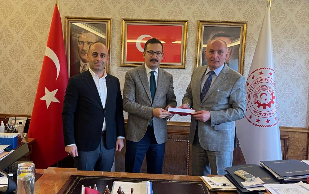 (ETSO) Yönetim Kurulu Başkanı Başkan Saim Özakalın’dan bakanlık bürokratlarına ziyaret..