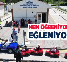 Erzurum Büyükşehir Belediyesi, ilköğretim çağındaki minik çocuklara trafik eğitimi veriyor.