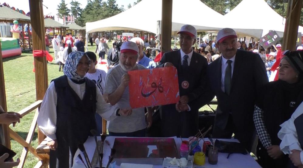 Erzurum’da Aile ve Sosyal Hizmetler İl Müdürlüğü Çocuk ve Gençlik Festivali coşkusu…