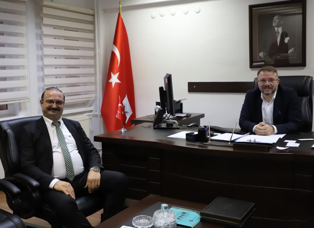 Atatürk Üniversitesi Rektörü Prof. Dr. Ahmet Hacımüftüoğlu, yönetim ekibine hayırlı olsun ziyareti.