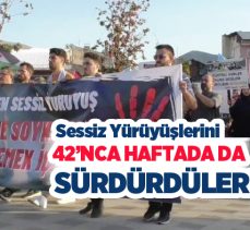 Erzurum’da görev yapan hekim ve sağlık çalışanları, sessiz yürüyüşlerini 42’nca haftada da sürdürdü.