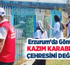 Erzurum Gençlik Merkezleri gönüllüleri,Kazım Karabekir Stadyumu’nun çevresini mavi beyaza boyadı.