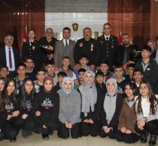 “Vatan ve Kahramanlık Buluşmaları” programı kapsamında lise öğrencileriyle bir araya geldi.