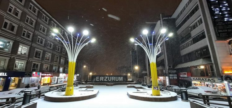 Erzurum’un Tekman ilçesi Hacıömer Köyü, eksi -21,3 ile ülkemizin en soğuk yeri oldu. Erzurum’un Tekman ilçesi Hacıömer Köyü, eksi -21,3 ile ülkemizin en soğuk yeri oldu.