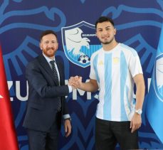 Mavi-beyazlı takım Tümosan Konyaspor’dan Adem Eren Kabak ile 1 yıllık resmî sözleşme imzaladı.