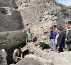 Yakutiye ilçesine bağlı Değirmenler Köyü’nde Höyük Kazı Alanında çalışmalar devam ediyor.