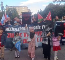 Erzurum’da hekimler ve sağlık çalışanları sessiz yürüyüşlerini 97. haftada da sürdürdü.