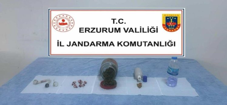 Erzurum İl Jandarma Komutanlığınca gerçekleştirilen uyuşturucu operasyonunda 1kişi tutuklandı!.. Erzurum İl Jandarma Komutanlığınca gerçekleştirilen uyuşturucu operasyonunda 1kişi tutuklandı!..