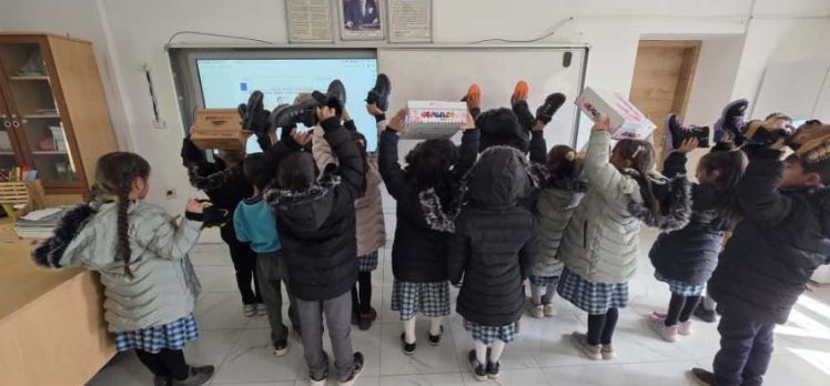 Erzurum Ticaret ve Sanayi Odası (ETSO)’ dan ihtiyaç sahibi öğrencilere giyim yardımı….. Erzurum Ticaret ve Sanayi Odası (ETSO)’ dan ihtiyaç sahibi öğrencilere giyim yardımı…..