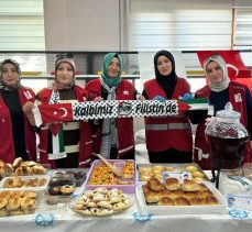 Atatürk Üniversitesi Özel Vakıf Okulları; hayır çarşısında Filistine destek amacıyla bir araya geldi.