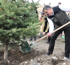 “Hastaya Kan, Ormana Can” iş birliği protokolü kapsamında, Aşkale’de fidan dikim etkinliği yapıldı.