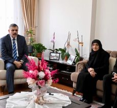Vali Mustafa Çiftçi, Şehit düşen Üsteğmen İsmail Aksu’nun kıymetli ailesini ziyaret etti.