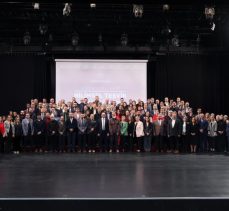 Atatürk Üniversitesi’nde bilimsel teşvik töreni düzenlendi: Başarılı Akademisyenlere ödül verildi..