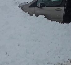 Erzurum’un Karayazı ilçesine bağlı Çatalören Mahallesi güzergâhında çığ düşmesi meydana geldi.