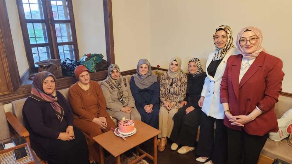 TDED Kadın Komisyonu, Hüma Hatun Dost Meclisi’nde şehit ve gazi anneleri ağırlandı.